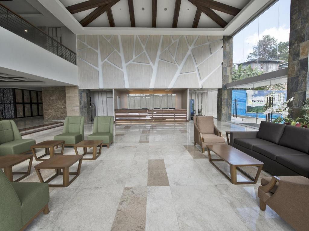 Newtown Plaza Hotel バギオ エクステリア 写真