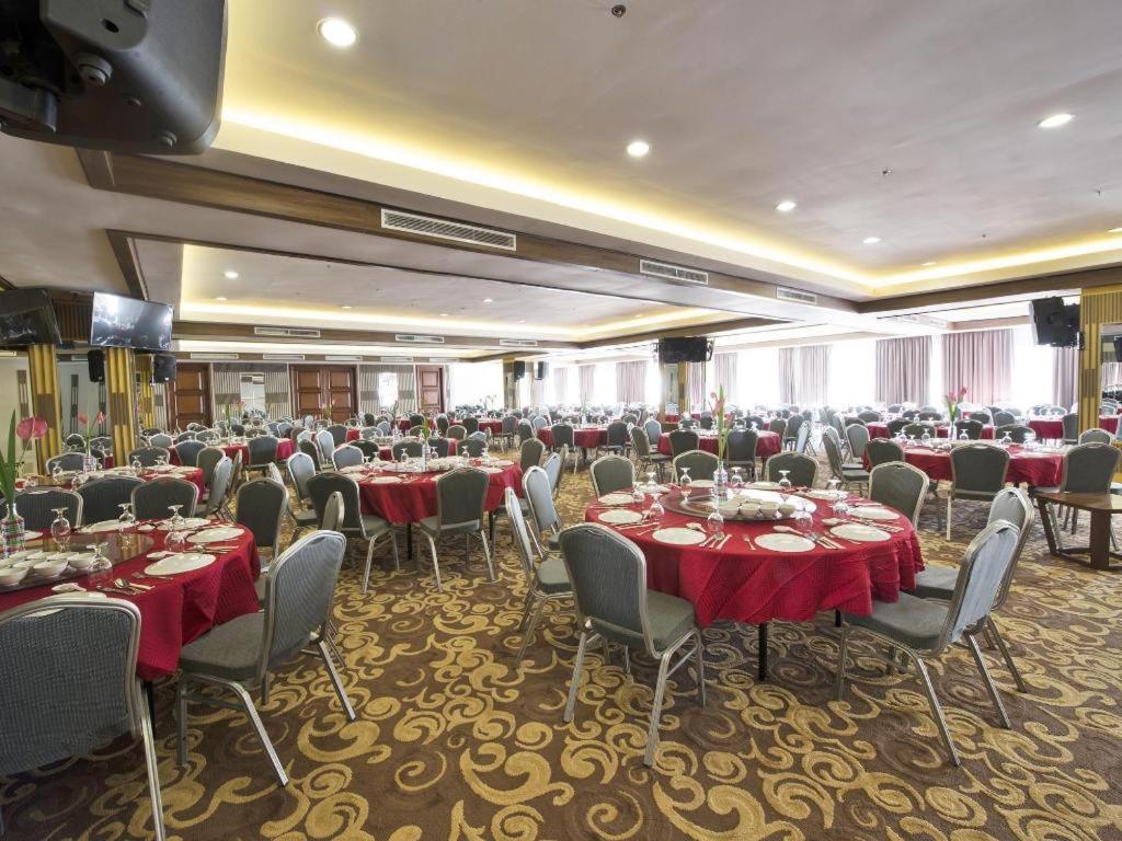 Newtown Plaza Hotel バギオ エクステリア 写真